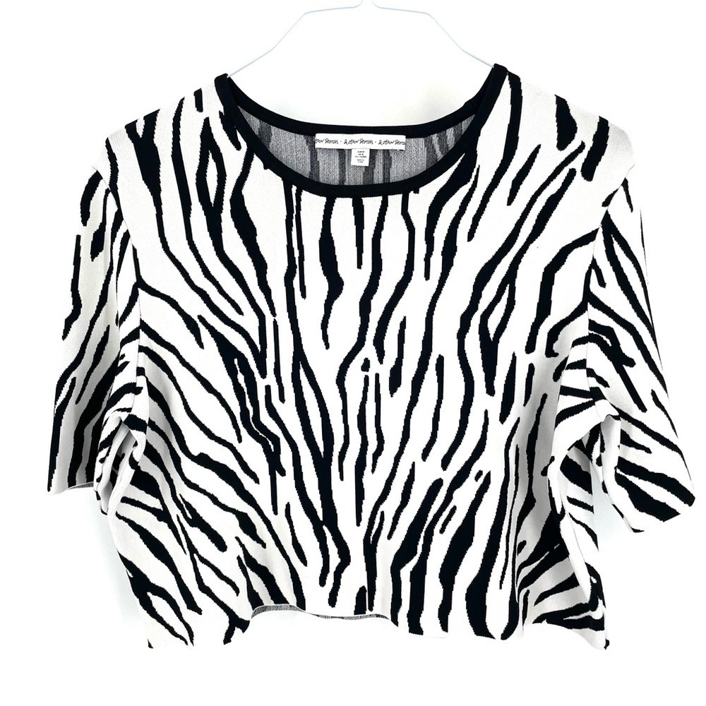 & Other Stories Zebra Print Heavy Short Sleeve Boxy Crop Crewneck Sweater - Picture 2 of 6